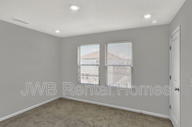 Building Photo - 14567 Macadamia Ln
