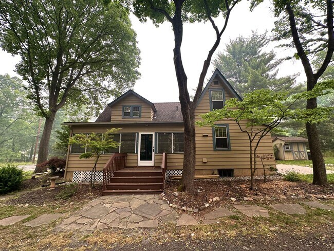 Primary Photo - 3 bedrooms, 1.5 bath