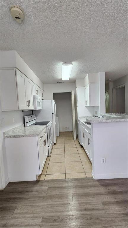 Building Photo - 1075 S Hiawassee Rd
