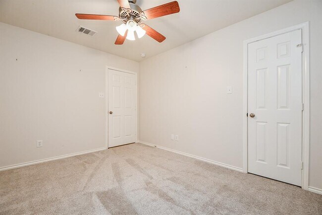Building Photo - 21126 N Yellow Bud Ct