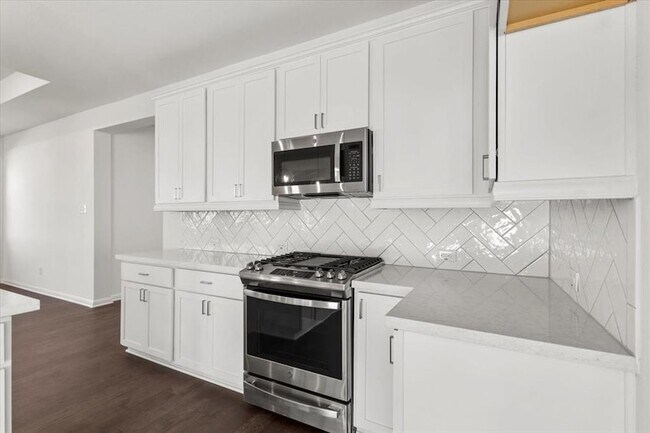 Building Photo - 133 Grn Knl Ln