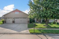 Building Photo - Spacious 3-Bed, 3-Bath Home in Wentzville