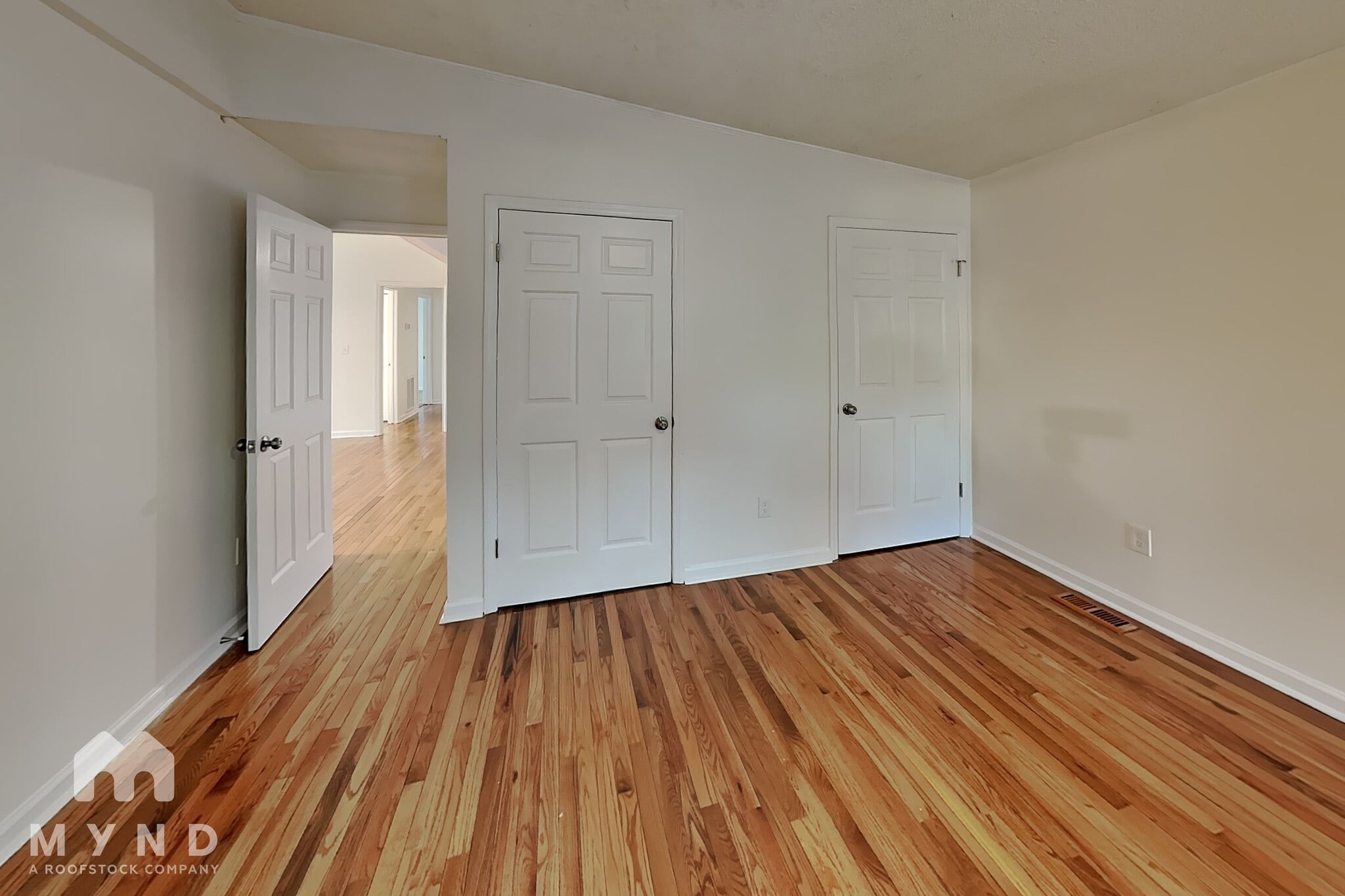 Building Photo - 7954 Tiburon Cir