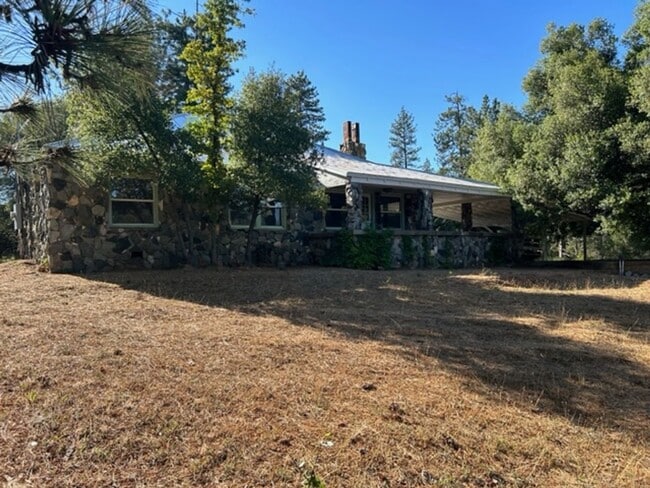 Building Photo - G5 | (CHP) 18480 Deer Flat Road