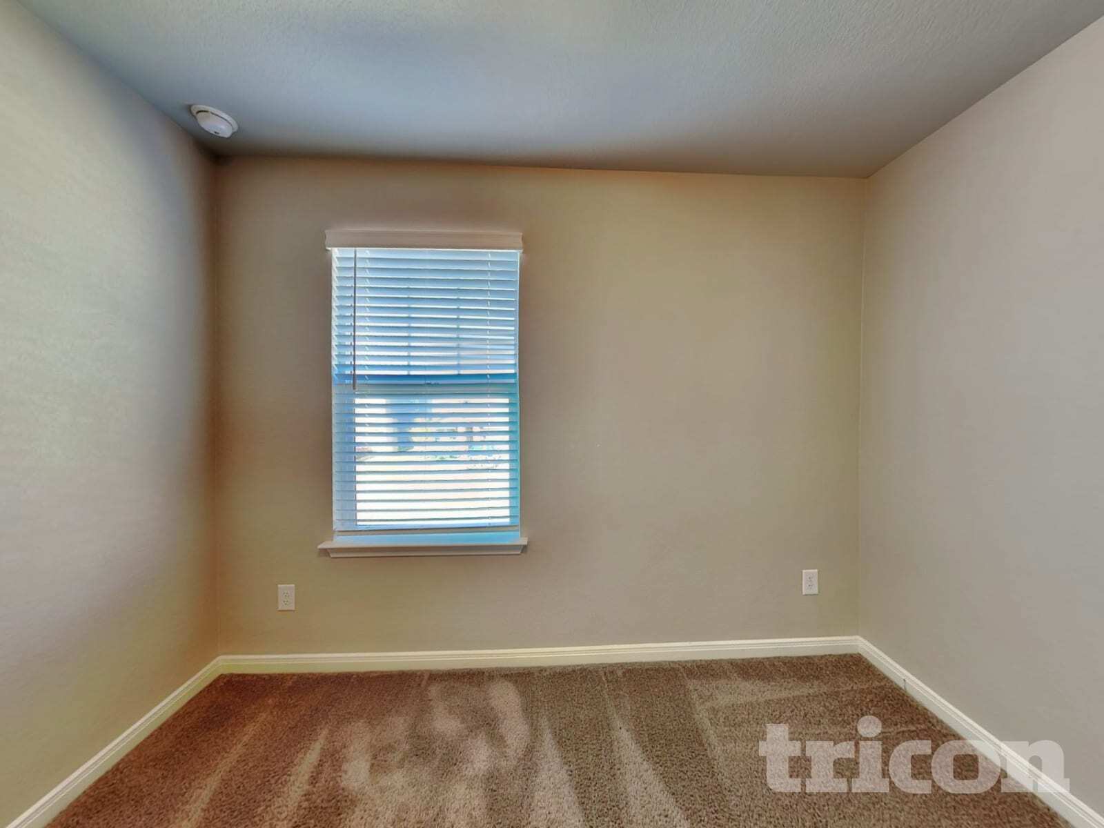 Building Photo - 13630 Paxton Blvd