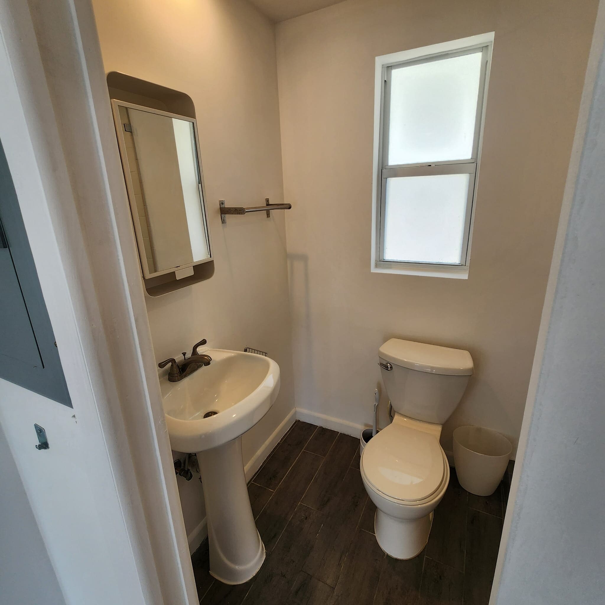 Building Photo - 14550 NE 2nd Ave