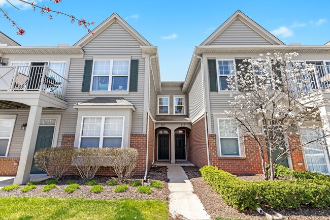 Primary Photo - MOVE IN READY 2 BED 2 BATH!