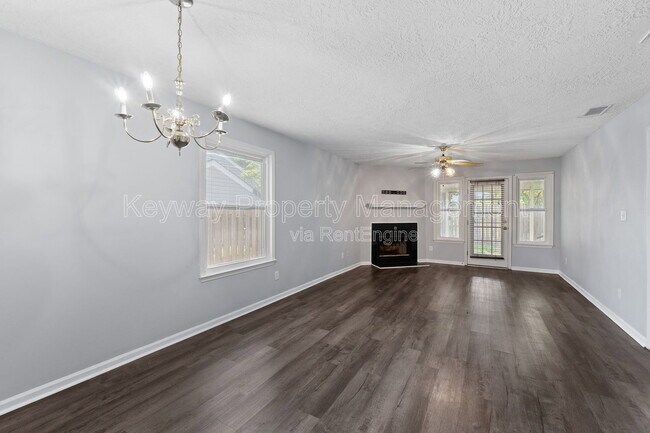 Building Photo - 410 Tracewood Pl