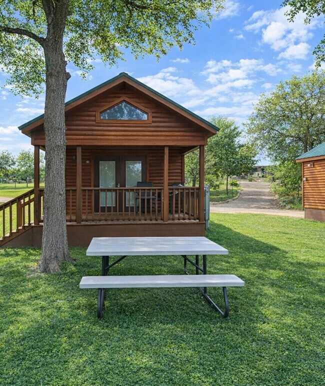 Building Photo - 299 Willow Springs Dr