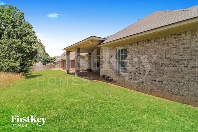 Building Photo - 1225 Harpeth Dr