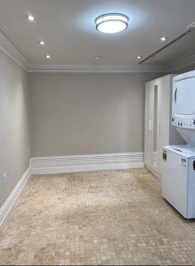 Building Photo - 2612 20th St