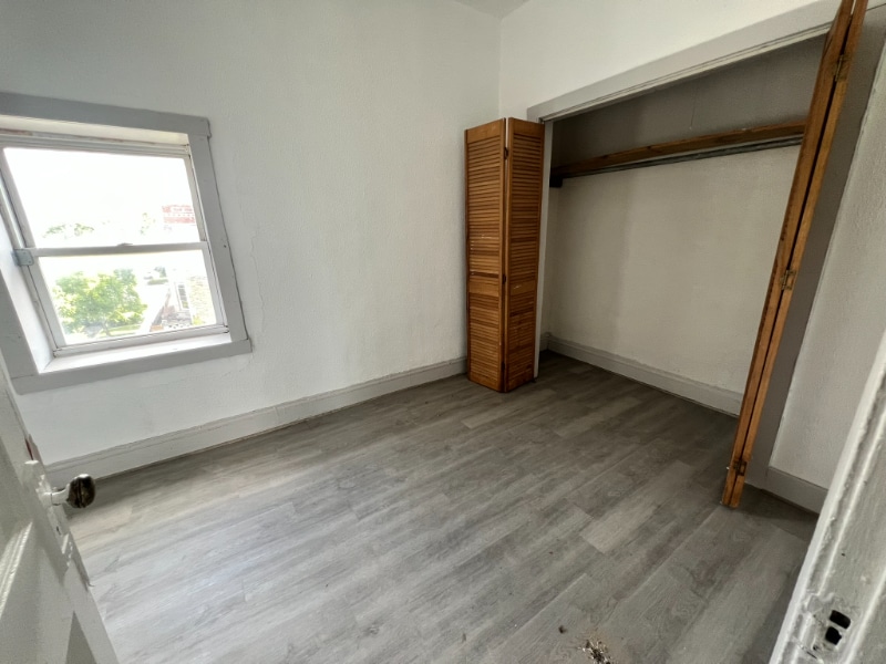 Building Photo - 1840 S Avers Ave