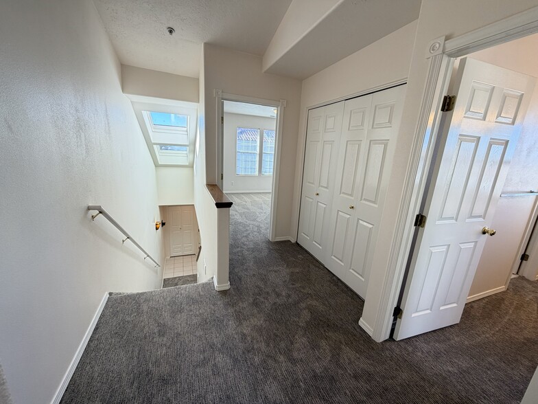 Building Photo - 1200 Glen Canyon Dr