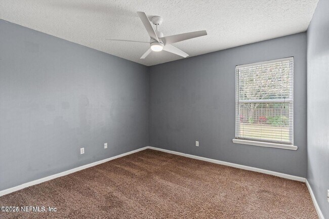 Building Photo - 12082 Brandon Lake Dr
