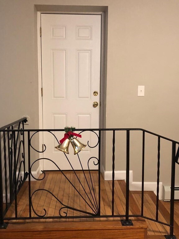 Building Photo - 295 Shirley St