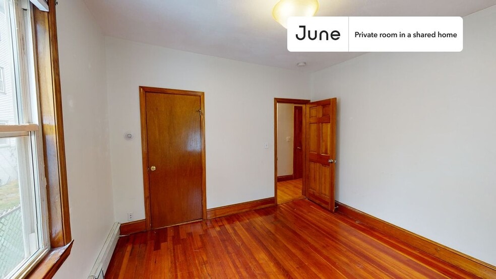 Building Photo - Room in Shared 5 bed/1 bath home in Somerville