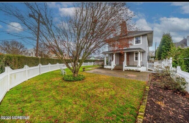 Building Photo - 146 S Bath Ave