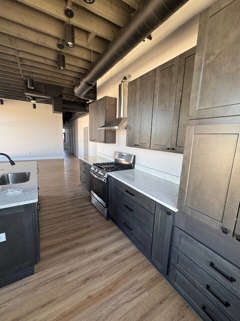 Kitchen/Living Room - 100 W Union St