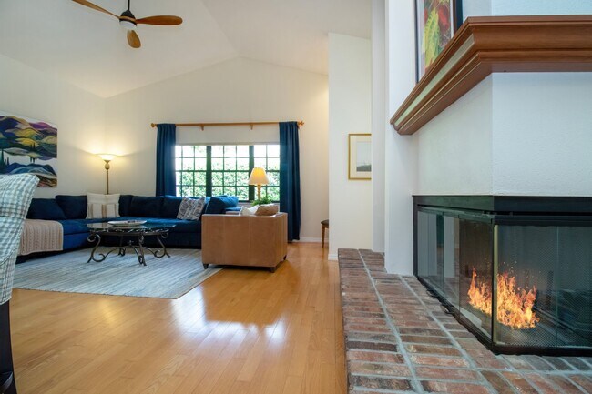 Building Photo - Palm Aire Fully Furnished Rental