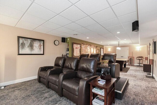 Building Photo - {5801} Spacious 2 Story Home in highly des...