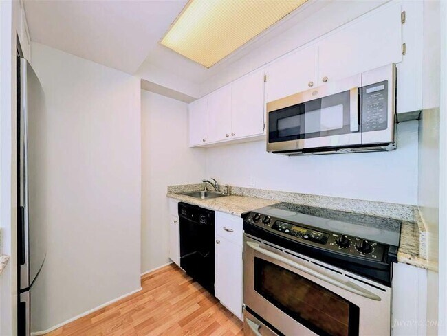 Building Photo - 1177 California St