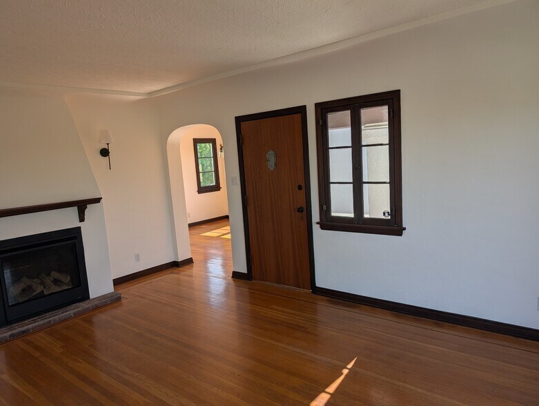 Living Room view to DR - 436 Orizaba Ave