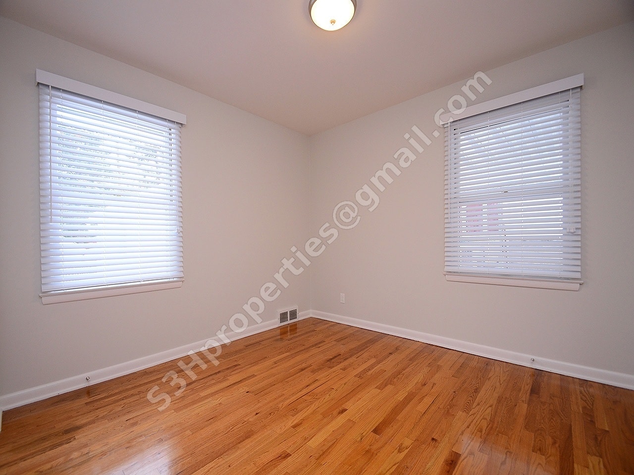 Building Photo - 5630 Erskine St