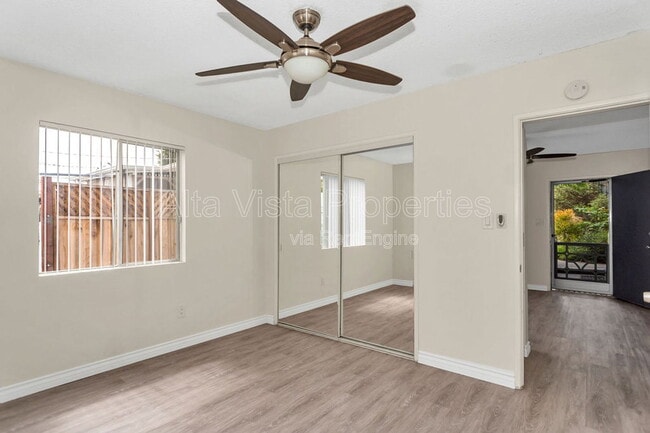 Building Photo - 855 Emerald St