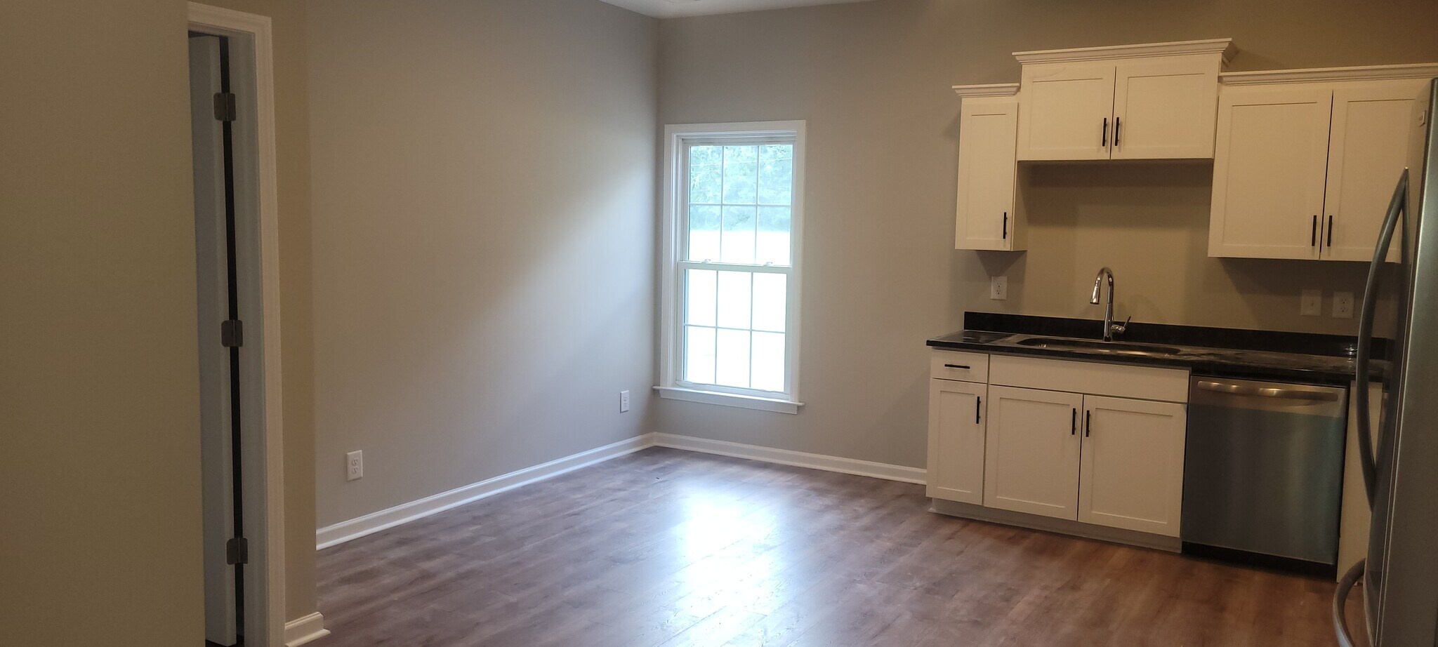 Building Photo - 216 Legion Dr
