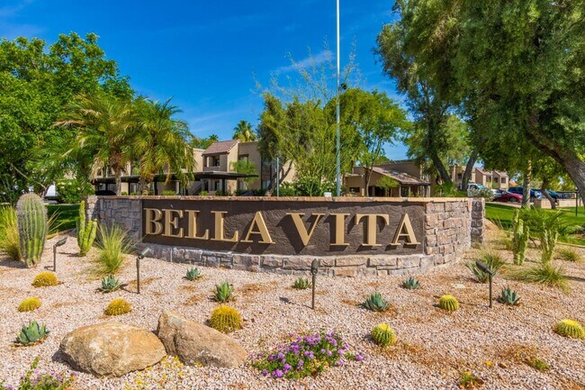 Building Photo - 5995 N 78th St