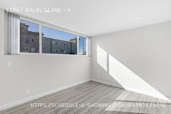 Building Photo - Newly remodeled modern 3 Bed + 2.5 Bath tw...