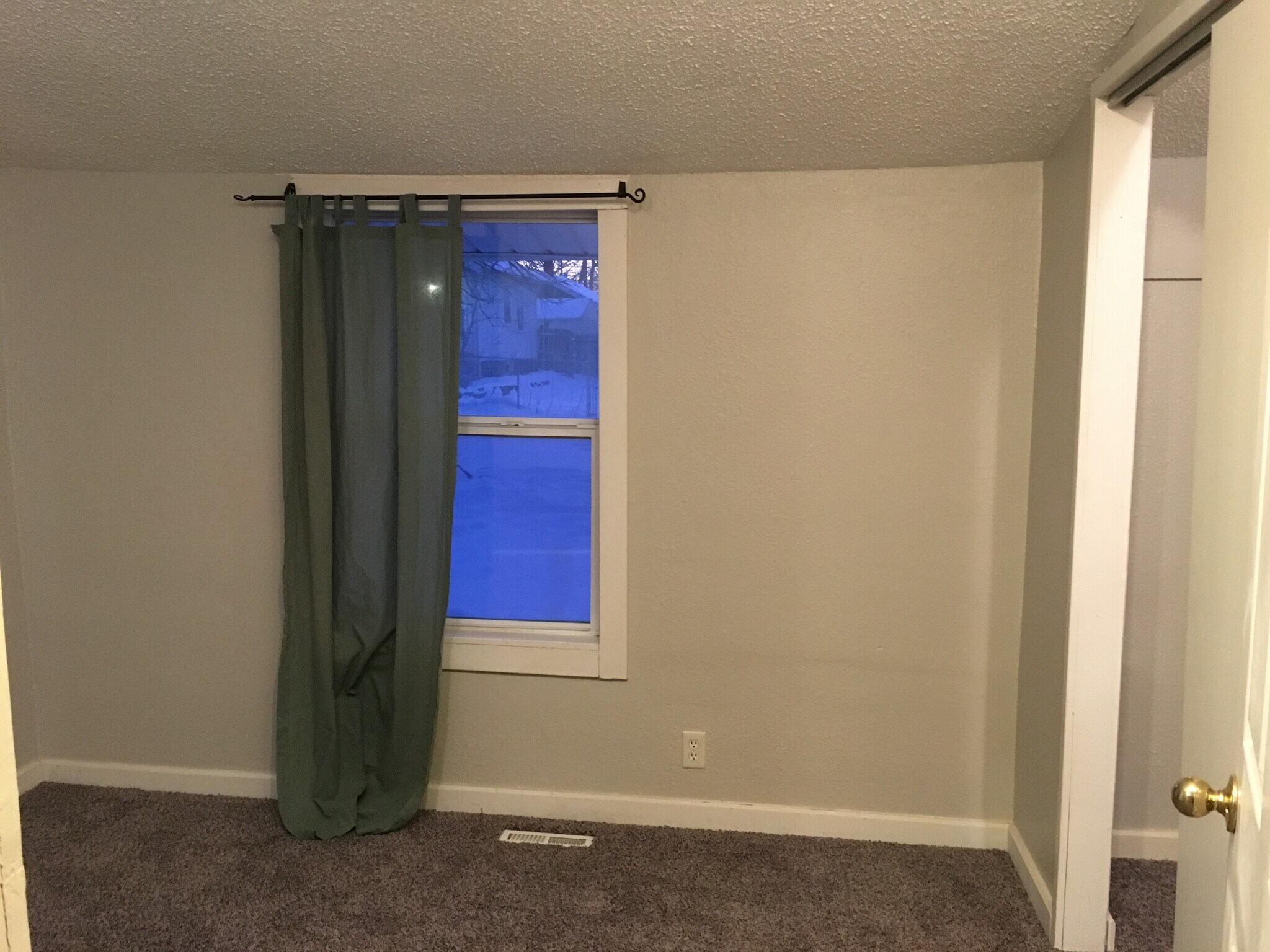 2nd Bedroom - 3906 7th St