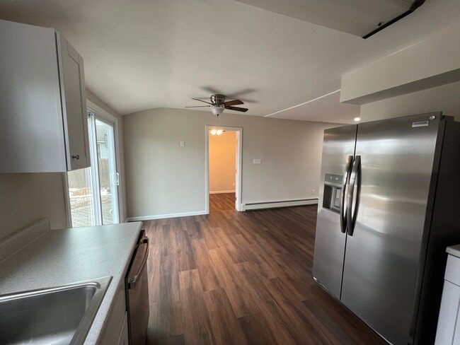 Building Photo - 30 Somerset Ave