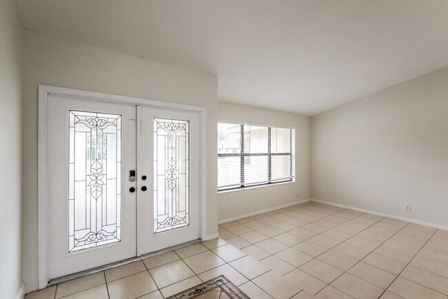 Building Photo - 13700 Exotica Ln