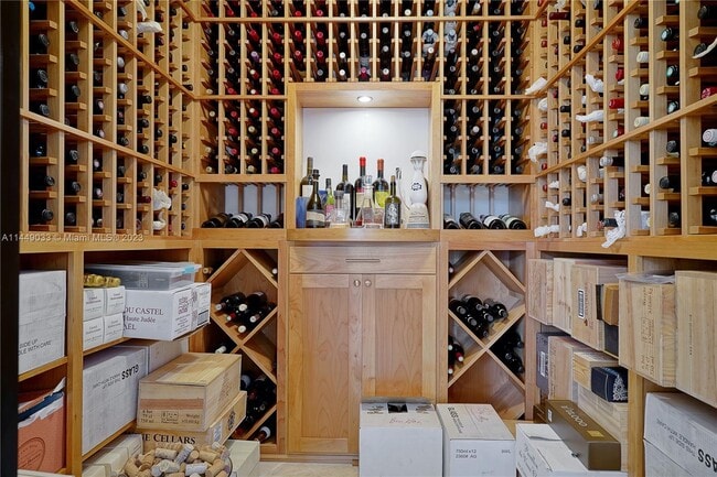 Building Photo - 3747 Prairie Ave