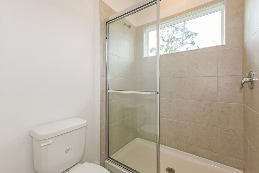 Building Photo - 1458 Tristar Dr