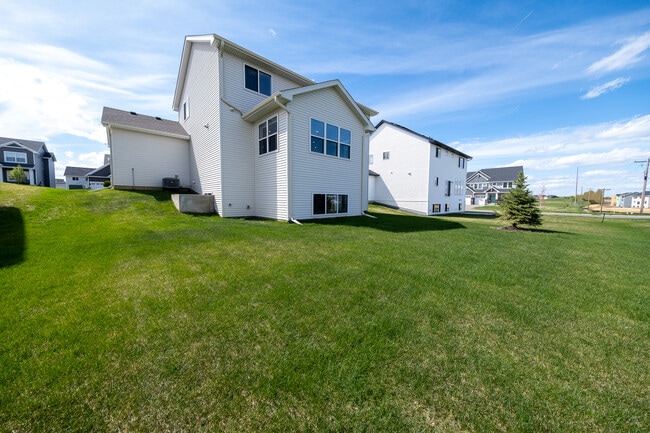 Building Photo - 14306 Acer Ave