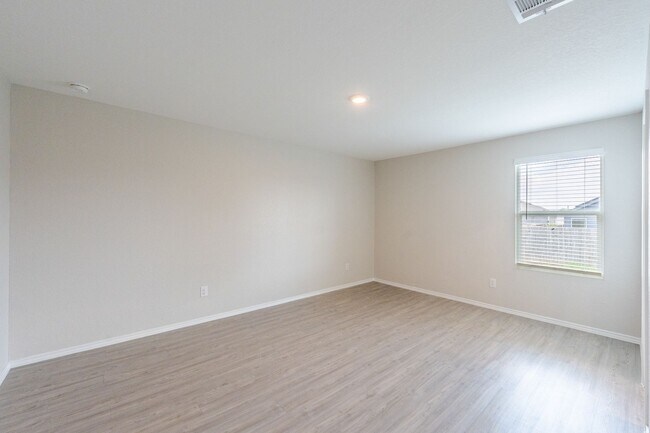 Building Photo - Rental Home