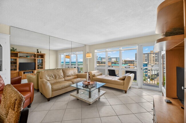 Building Photo - 133 N Pompano Beach Blvd