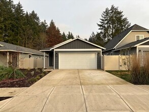 Building Photo - Single Level Home in McMinnville - Pets Allowed