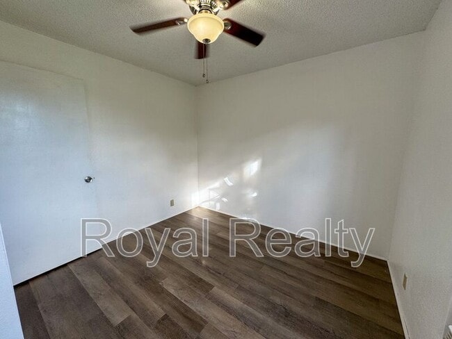 Building Photo - 94-1465-1465 Waipio Uka St