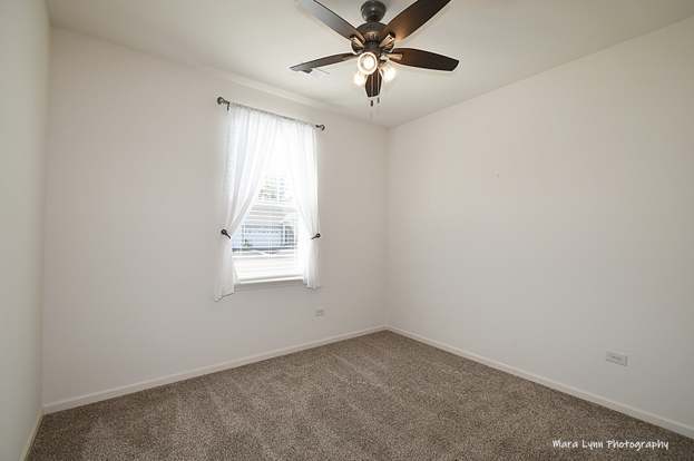 Building Photo - 325 Sussex Ln