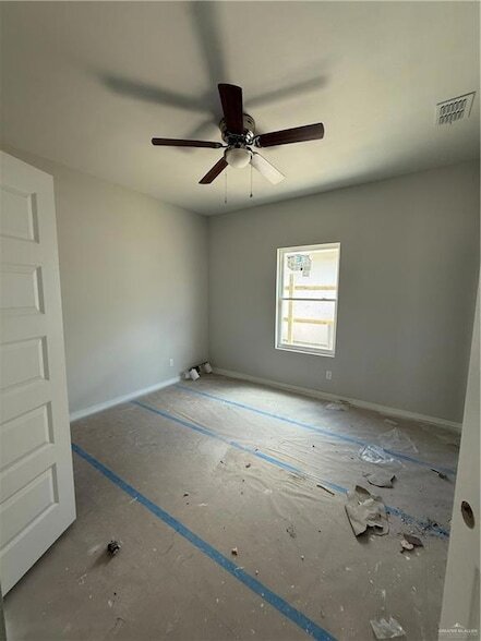 Building Photo - 402 N Alexandrite Ave