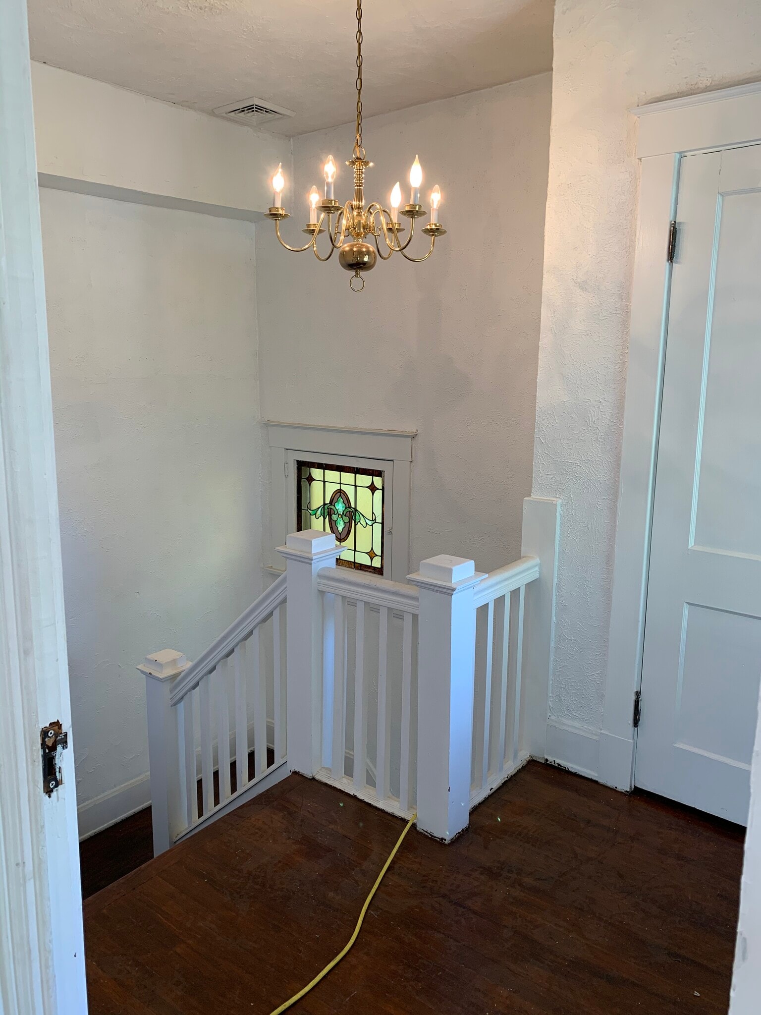 Private ent - 3639 Amberson Ave