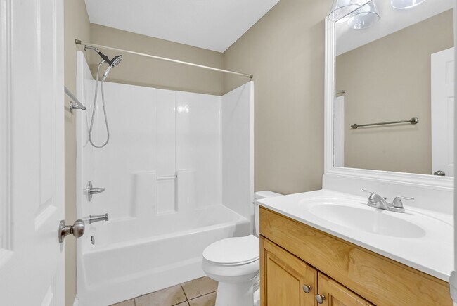 Building Photo - No "BAH HUMBUG" fees here! Rents always include high speed internet, cable, water, sewer, trash &...