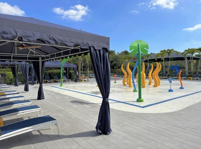 Building Photo - 17299 Pagoda Palms Dr