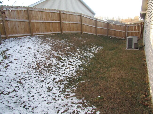 Building Photo - 15908 Tracker Ln
