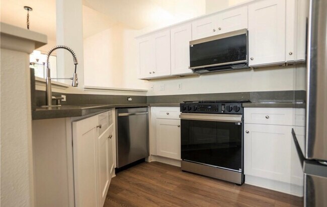 Building Photo - 7750 E Portofino Ave