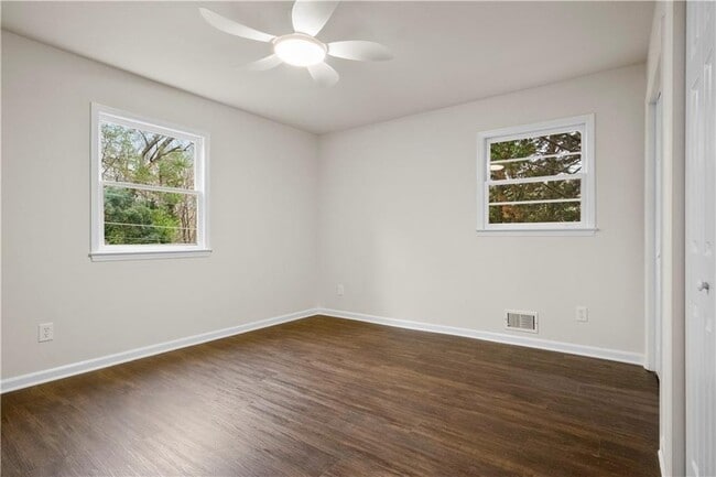 Building Photo - 1655 Murdock Rd