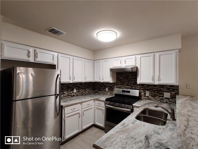 Building Photo - 12909 Margit Dr